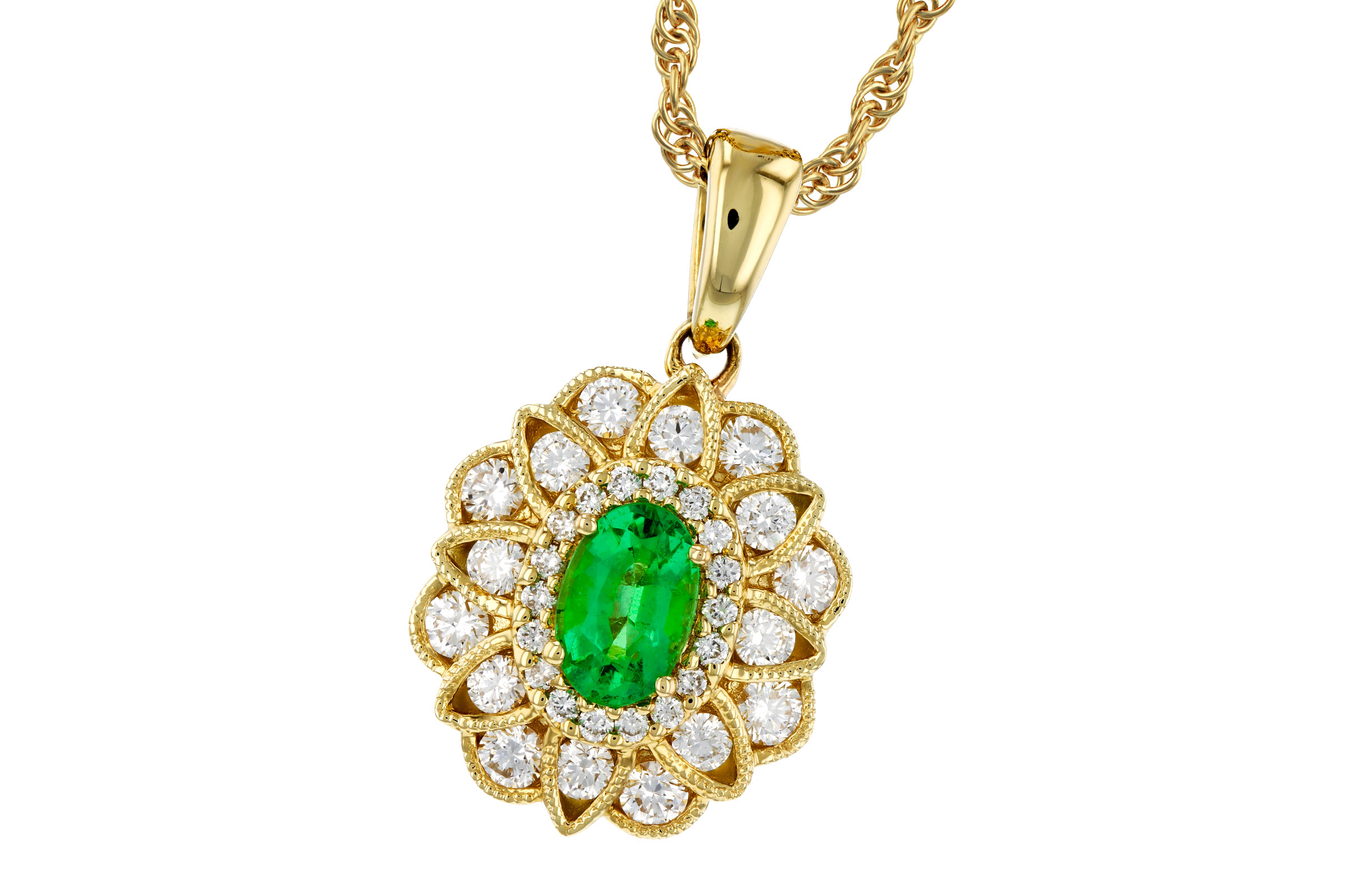 E321-38052: NECK .46 EMERALD .98 TGW (6X4 EMER)