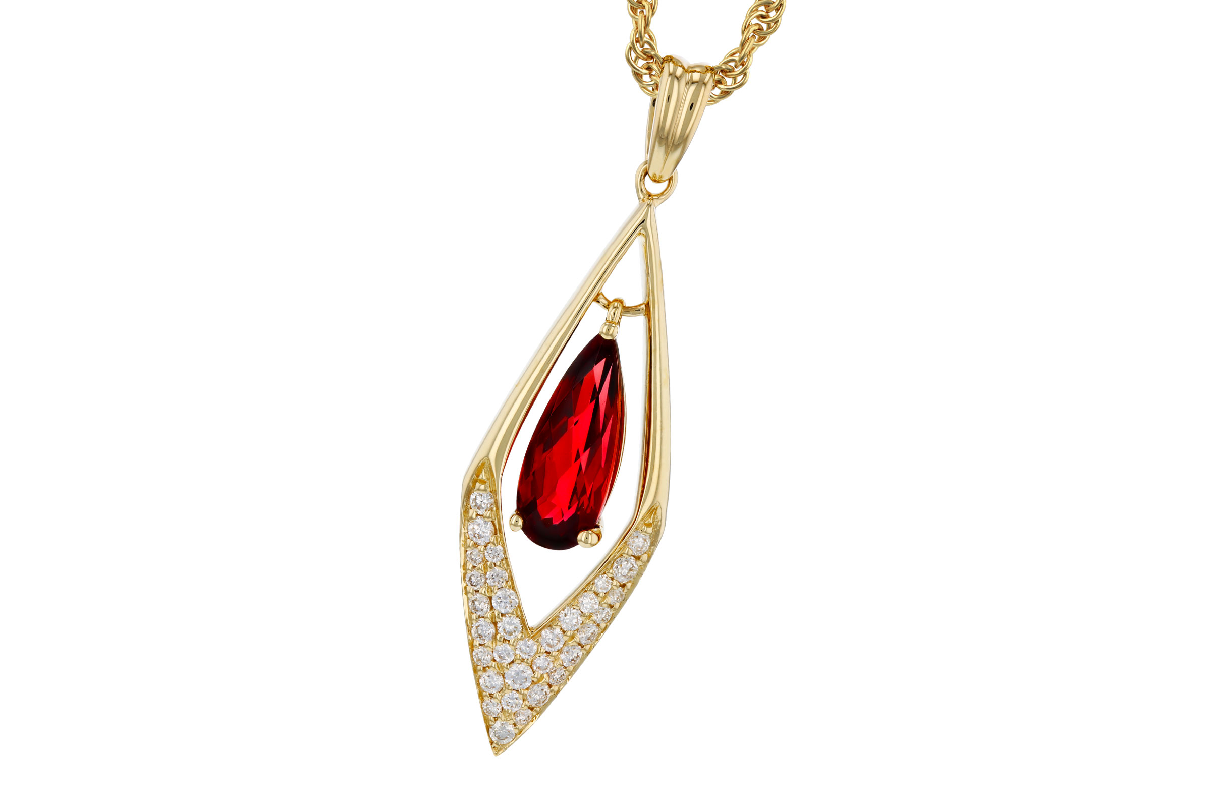 K321-38933: NECK .93 GARNET 1.10 TGW (10x4MM GAR)